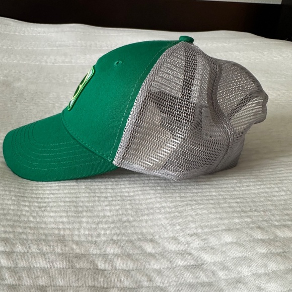 Wild Clover Snapback hat - Picture 3 of 5